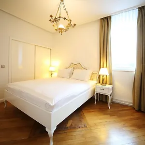 Minka Aparthotel